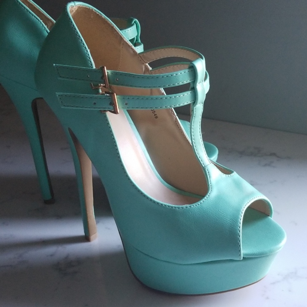 Mint to Be Peep Toe Heels